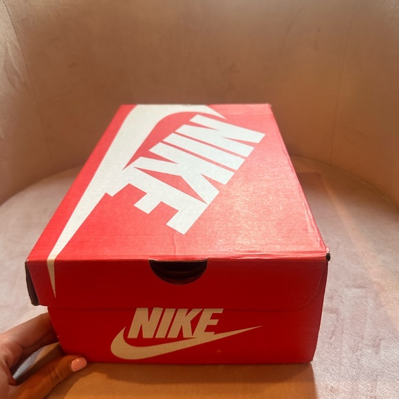 Green and purple Nike dunks - Picture 2 of 7